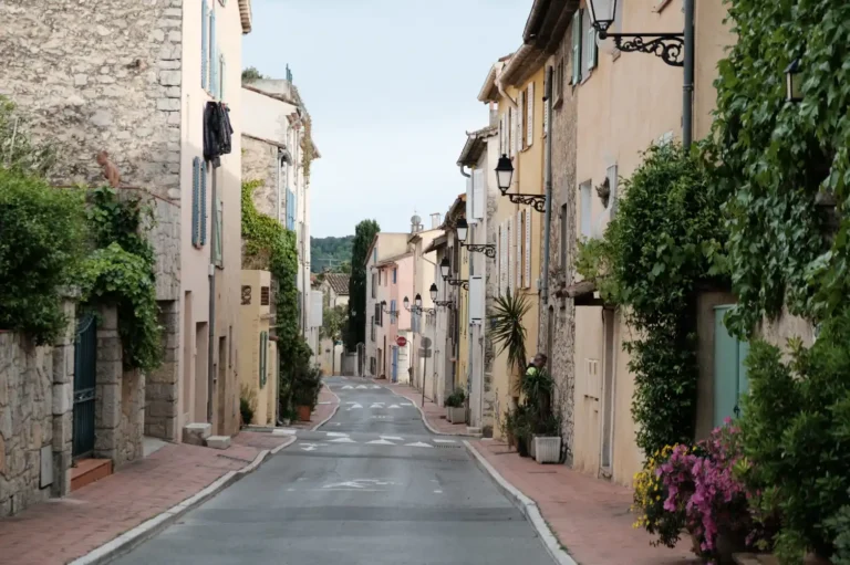Bastide de Mouans-Sartoux.
