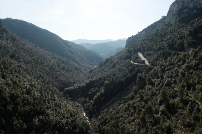 Vallée du Redebraus en amont de l’Escarène : le haut du bassin versant.