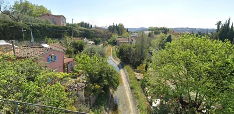 Canal de la Siagne.
